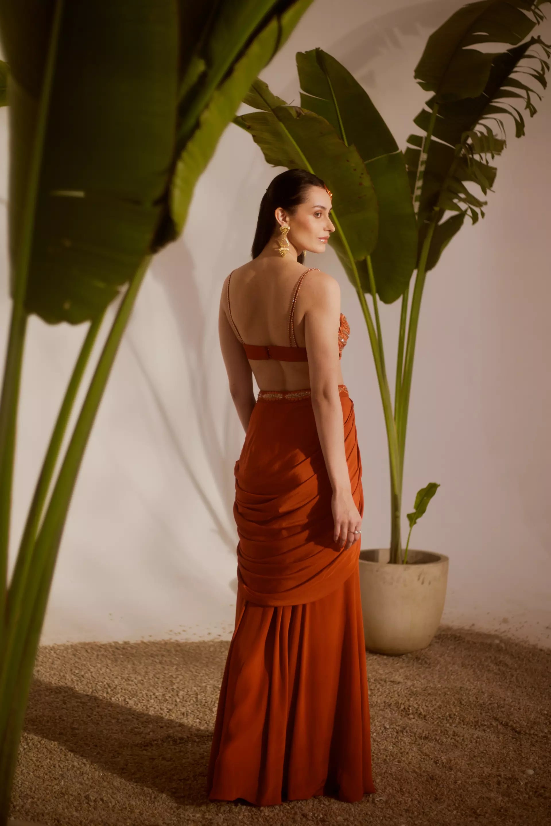 SILKY BINDRA - Skirt Set